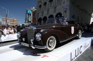 Mercedes-Benz 300 S
